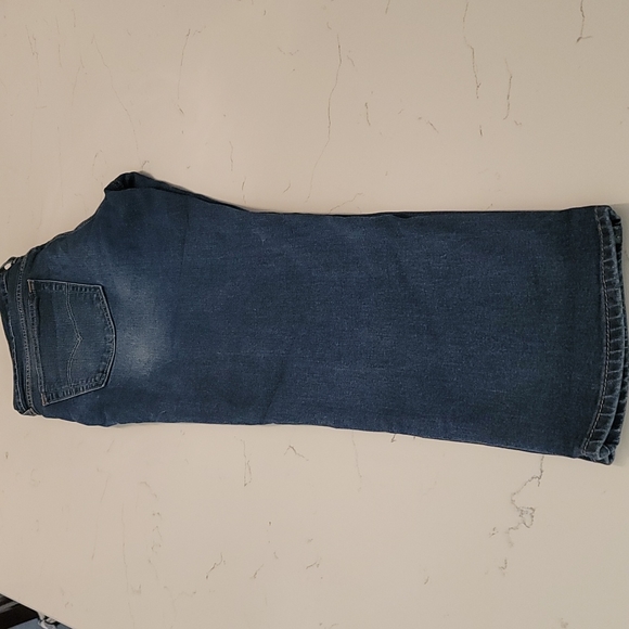 Two Pair of Men's Levi 541 Strauss Jeans - Picture 3 of 6